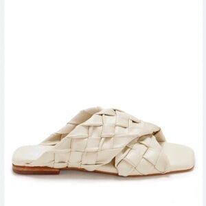 Vince Camuto Anella Crossover Leather woven sandal in bond women size 9